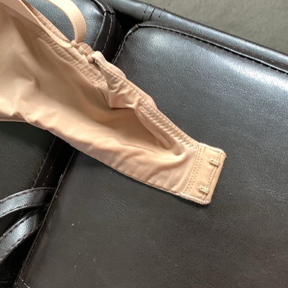 VS Padded Perfect Coverage bra - Picture 8 of 8